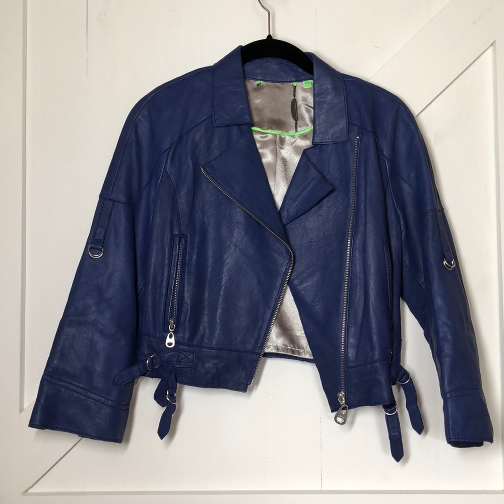 LEATHER JACKET!